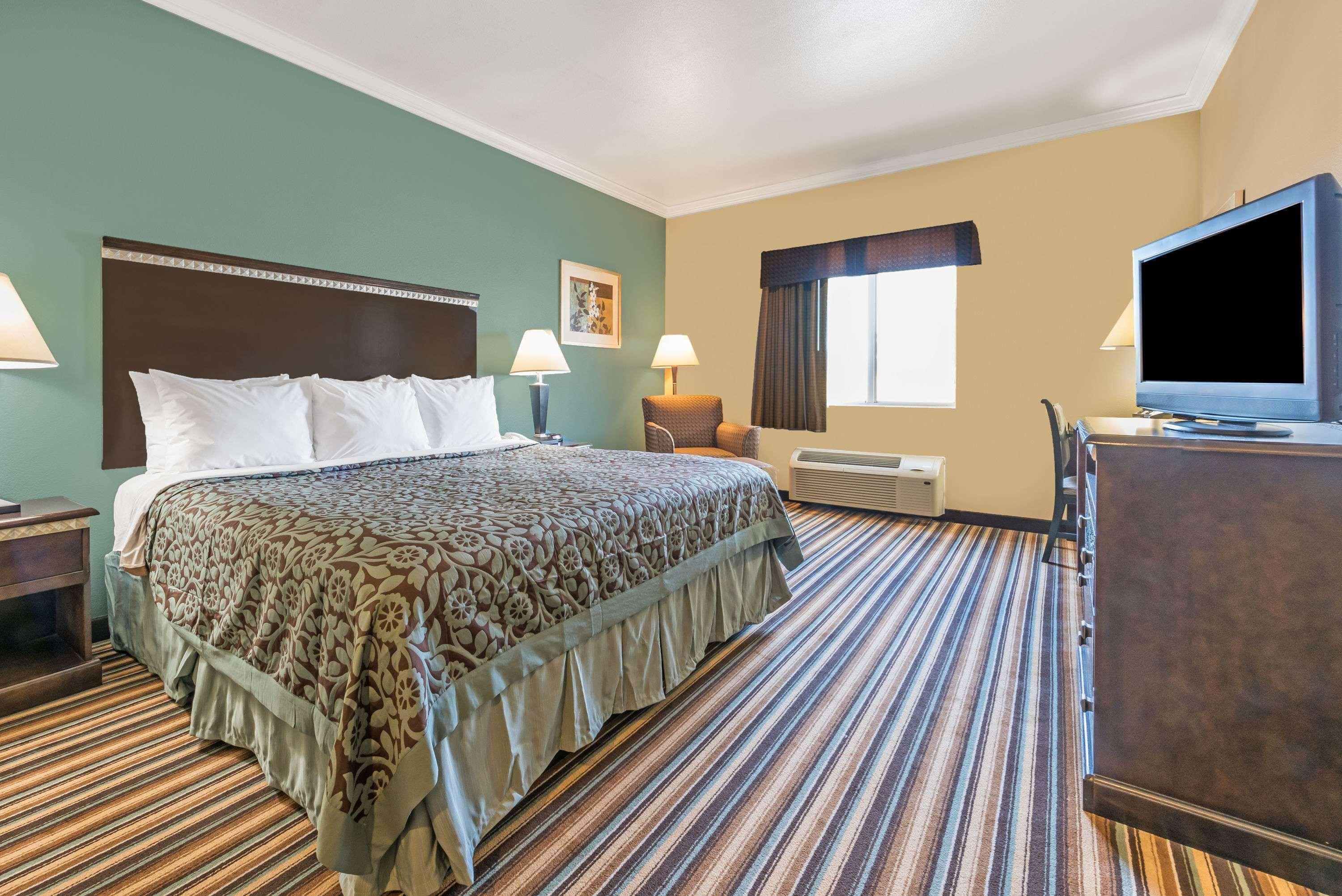 Days Inn By Wyndham Rockdale Texas Exterior foto